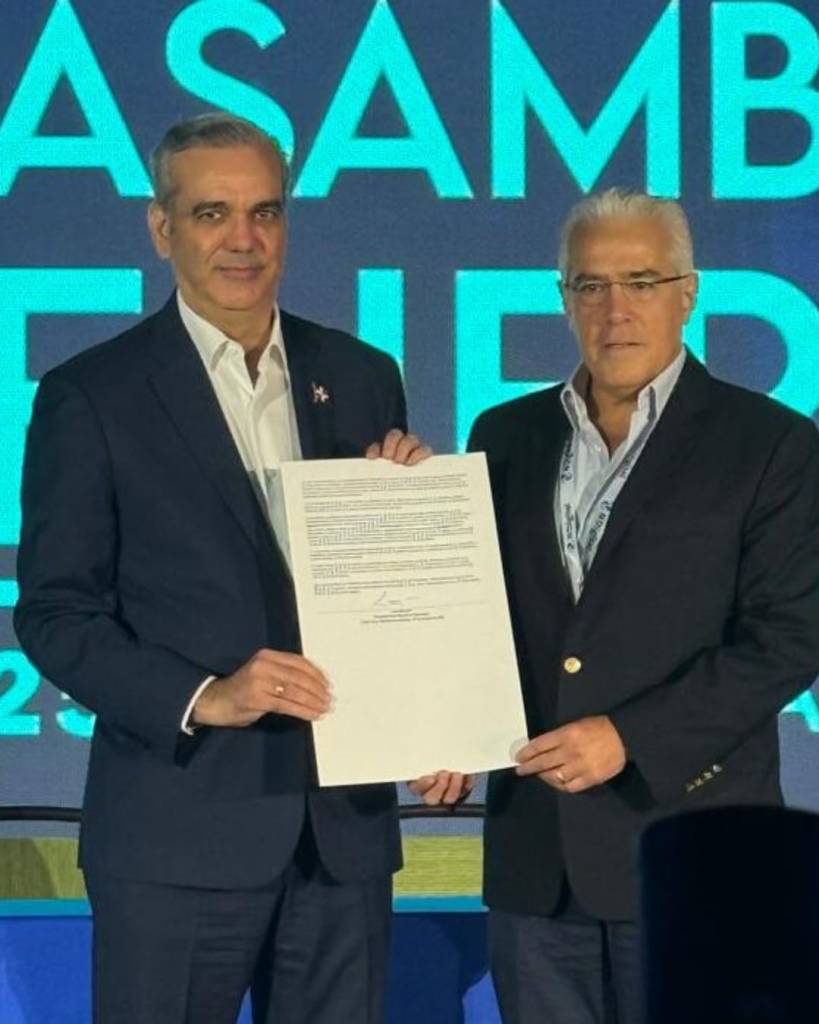 Abinader y la SIP firman la Declaración de Salta II: un nuevo pacto por la libertad de expresión en la era digital