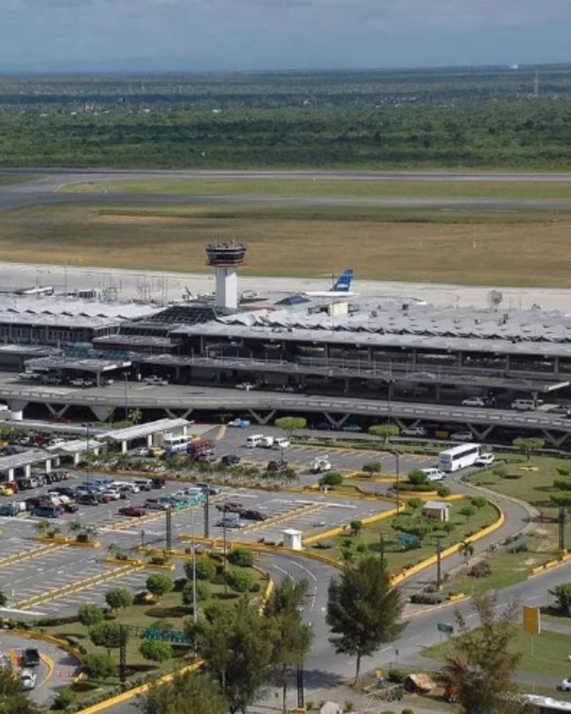 Tropas de EE. UU. establecen campamento logístico en el Aeropuerto Internacional Las Américas