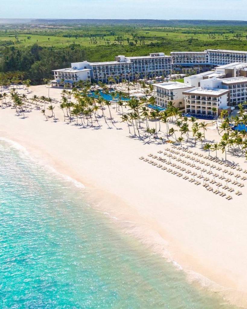 Abinader inaugura los lujosos hoteles Dreams y Secrets Playa Esmeralda