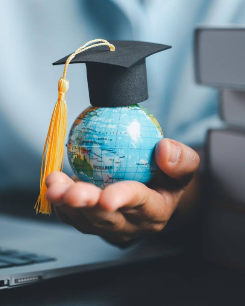 Mescyt abre las puertas del mundo: 1,800 becas internacionales impulsan el talento dominicano en áreas clave