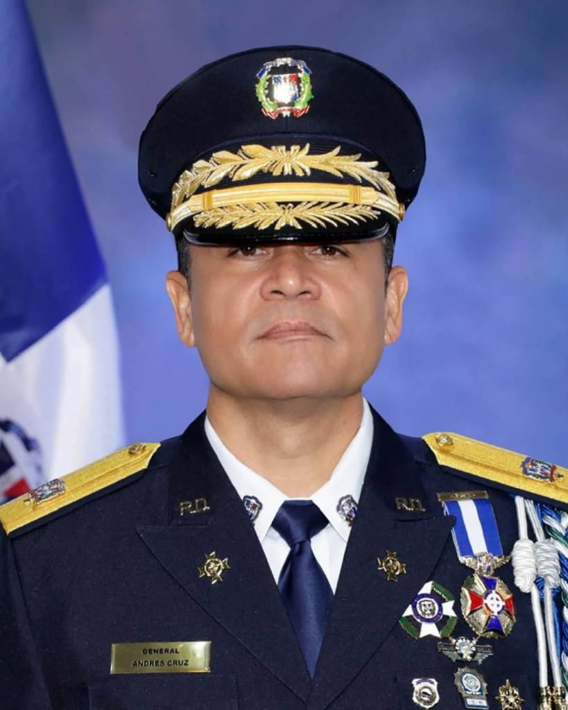 Nuevo jefe policial asume bajo presión: el desafío de frenar las ejecuciones extrajudiciales