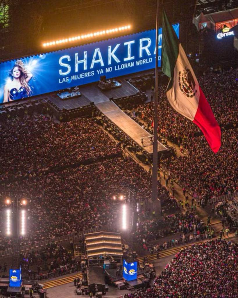 Shakira hace historia en la Ciudad de México al reunir a 400,000 personas en un concierto gratuito en el Zócalo