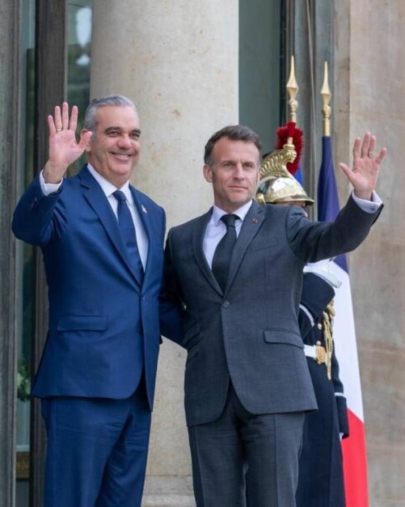 Abinader y Macron activan la construcción del Monorriel de Santo Domingo