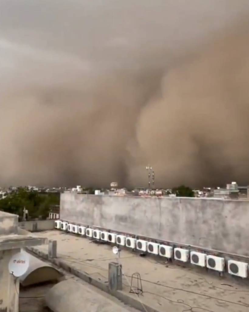 Tormenta de polvo apocalíptica: El día se convierte en noche en cuestión de minutos en Churu, India