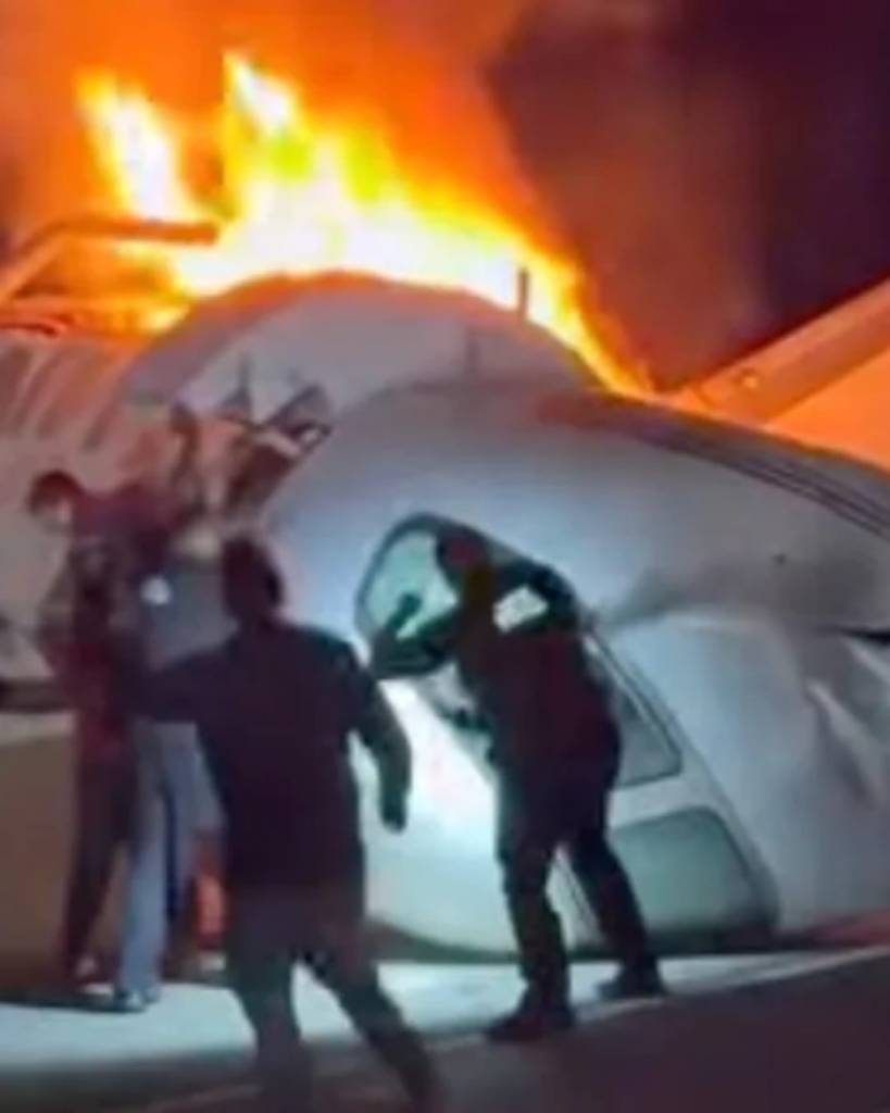 Tragedia en Texas: Jet de NetJets se estrella en autopista y transeúntes salvan vidas entre las llamas